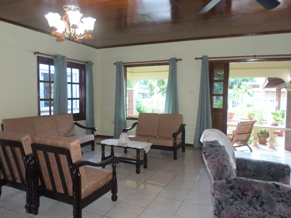 Villa Bananier Guest House 18/28