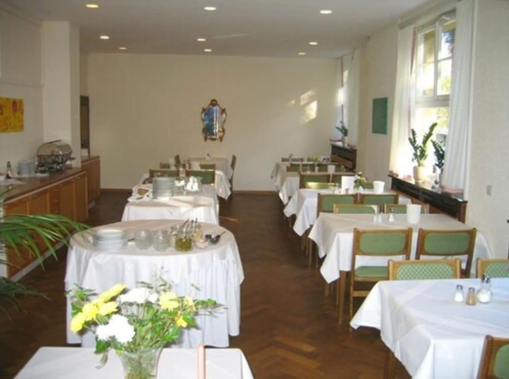 Hotel Gildenhof - An den Westfalenhallen Dortmund 33/45