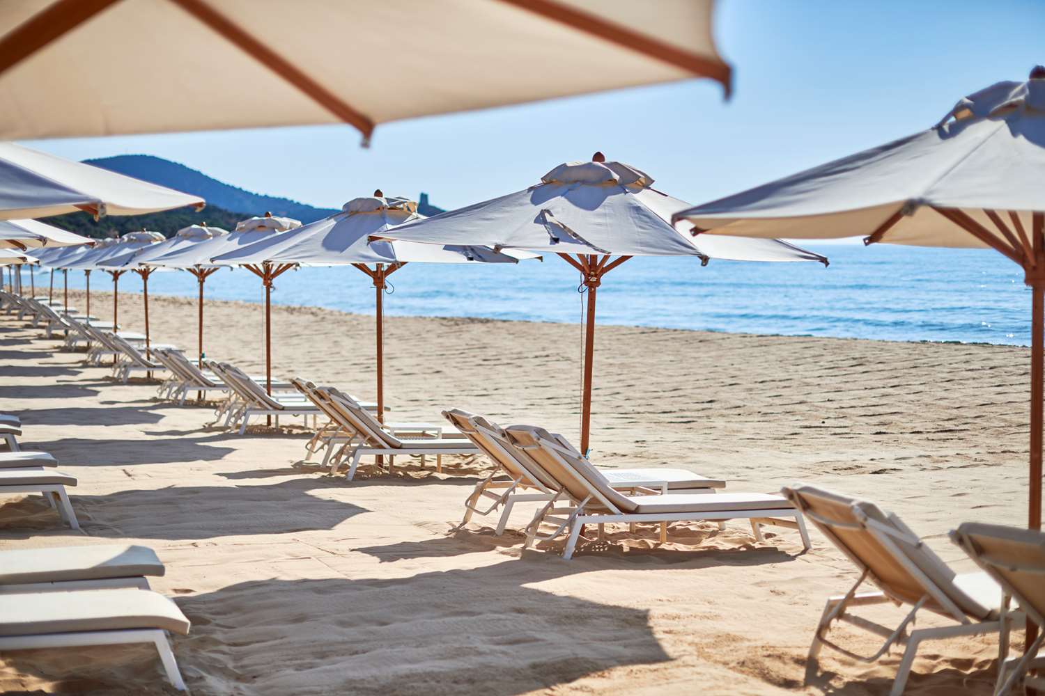 Conrad Chia Laguna Sardinia 36/44