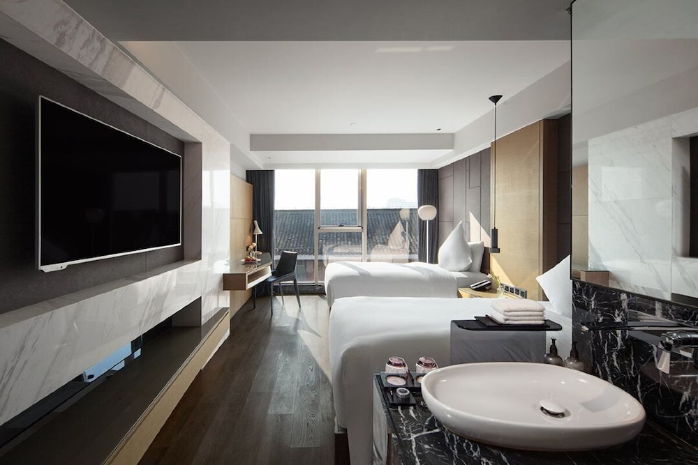 Mercure Yangzhou Dongguan Street 33/40