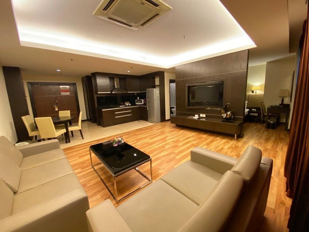 Grand Paragon 35/43