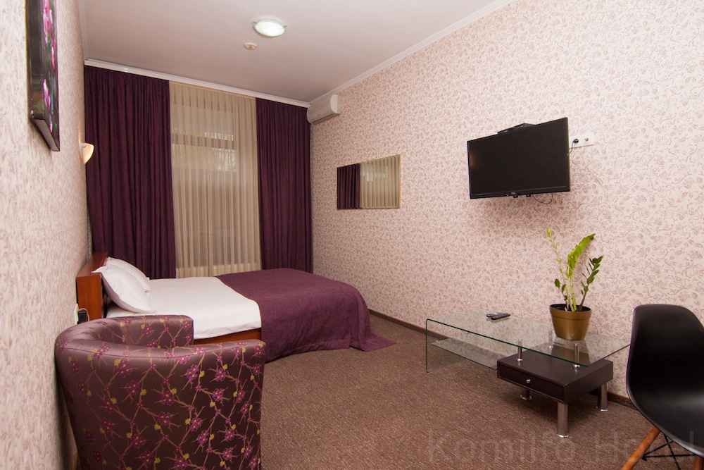 Komilfo Hotel 36/50