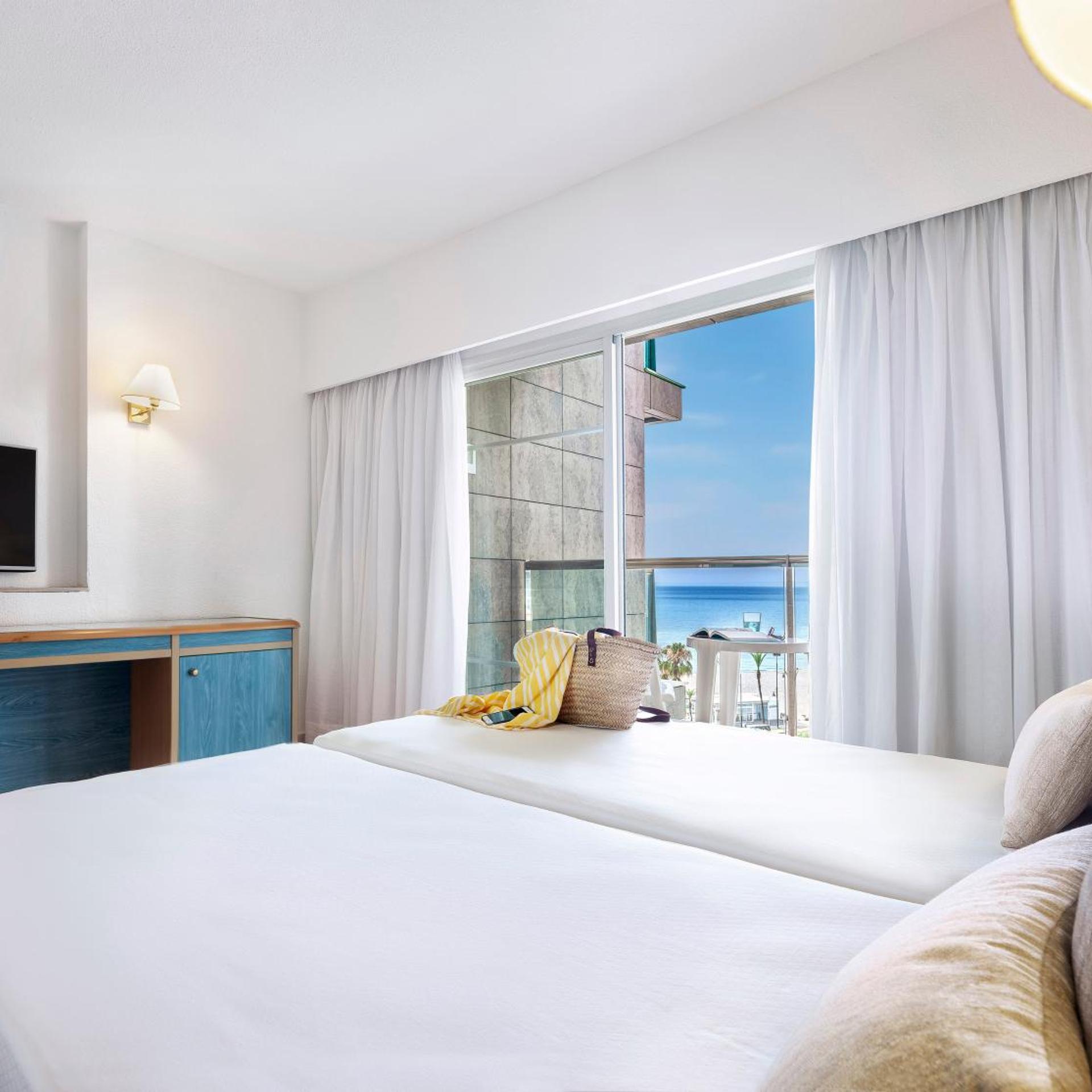 Sol, Single Bed, Lateral Side Sea View