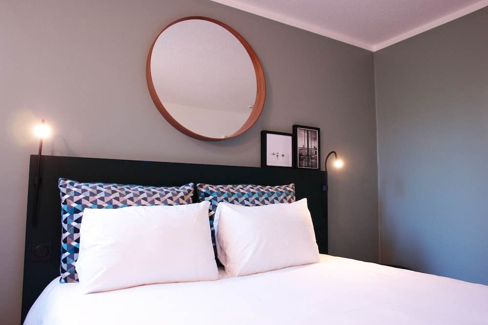 Brit Hotel Marseille Airport 13/50