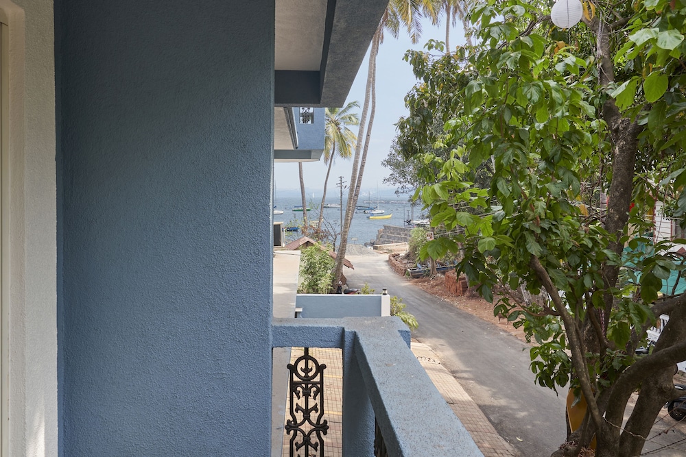 THE HAWAII COMFORTS 39/67