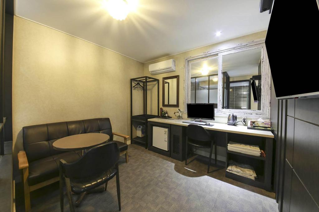 Two Heart Hotel Gimhae 33/55