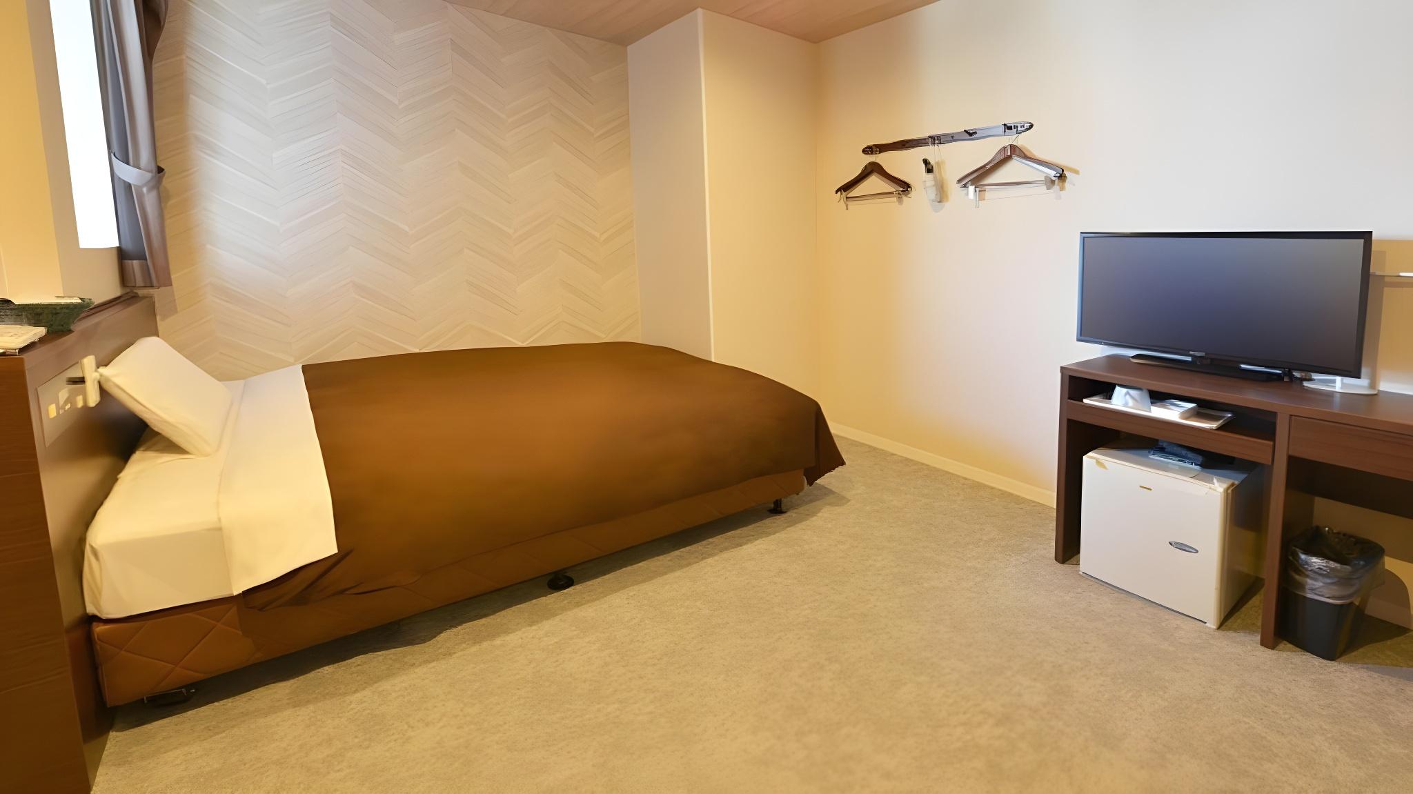 Renovated, Female Only, Double Bed