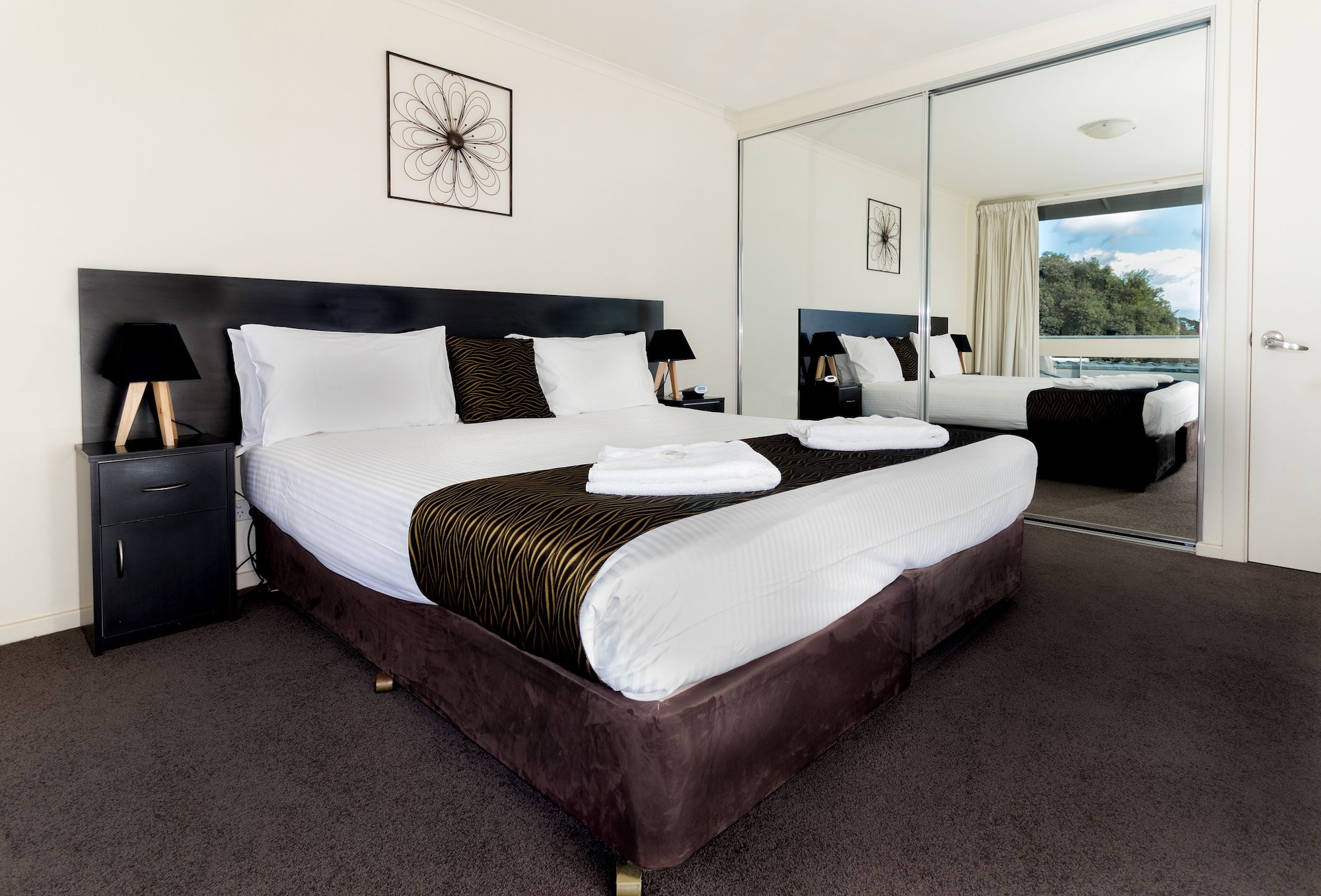 1 Bedroom, Apartment, King Bed, Ocean View, Sofa, Top Floor