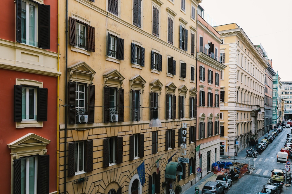 A World Aparts - 55 Palermo 1/11