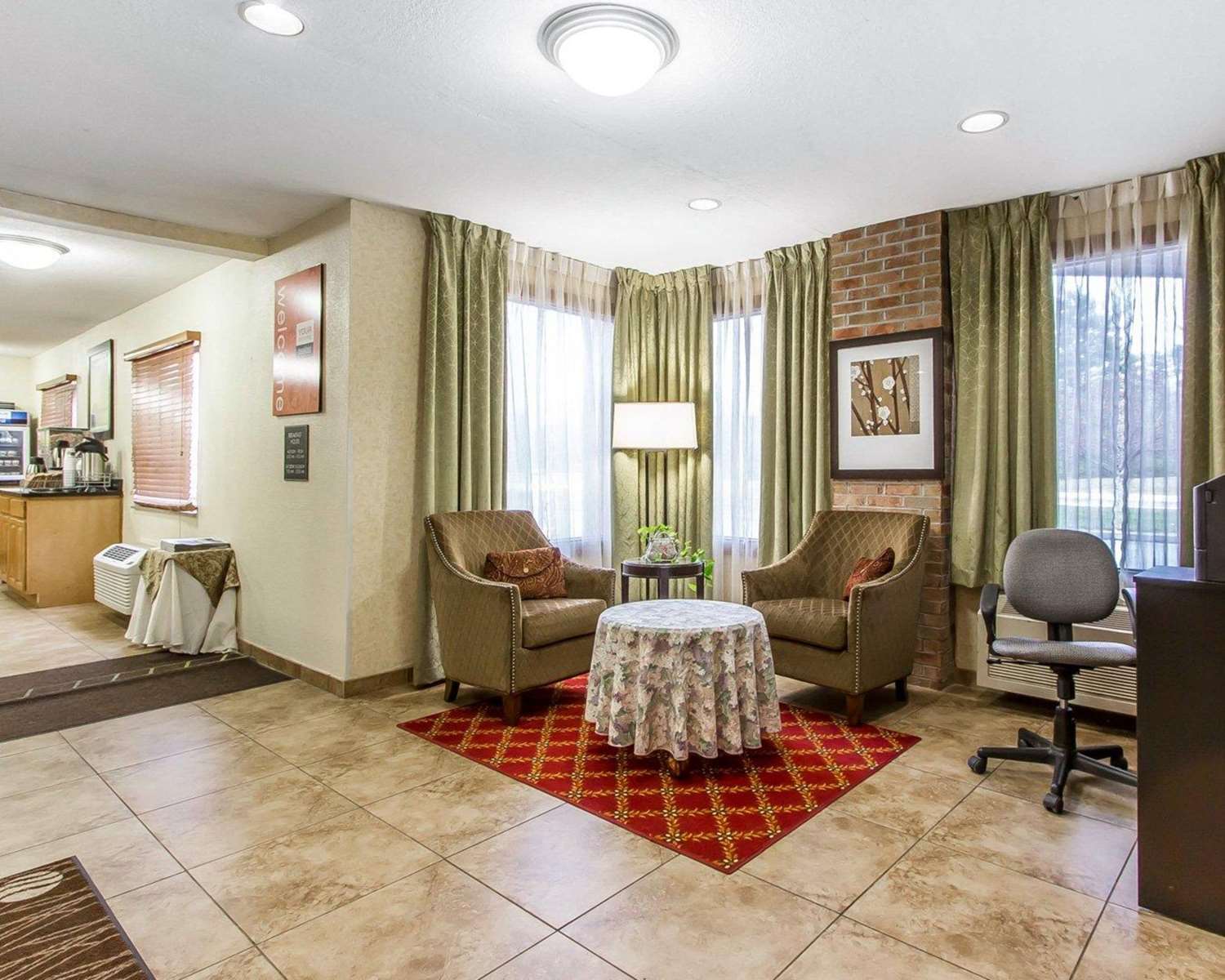 Quality Inn Macomb Near University Area 18/38
