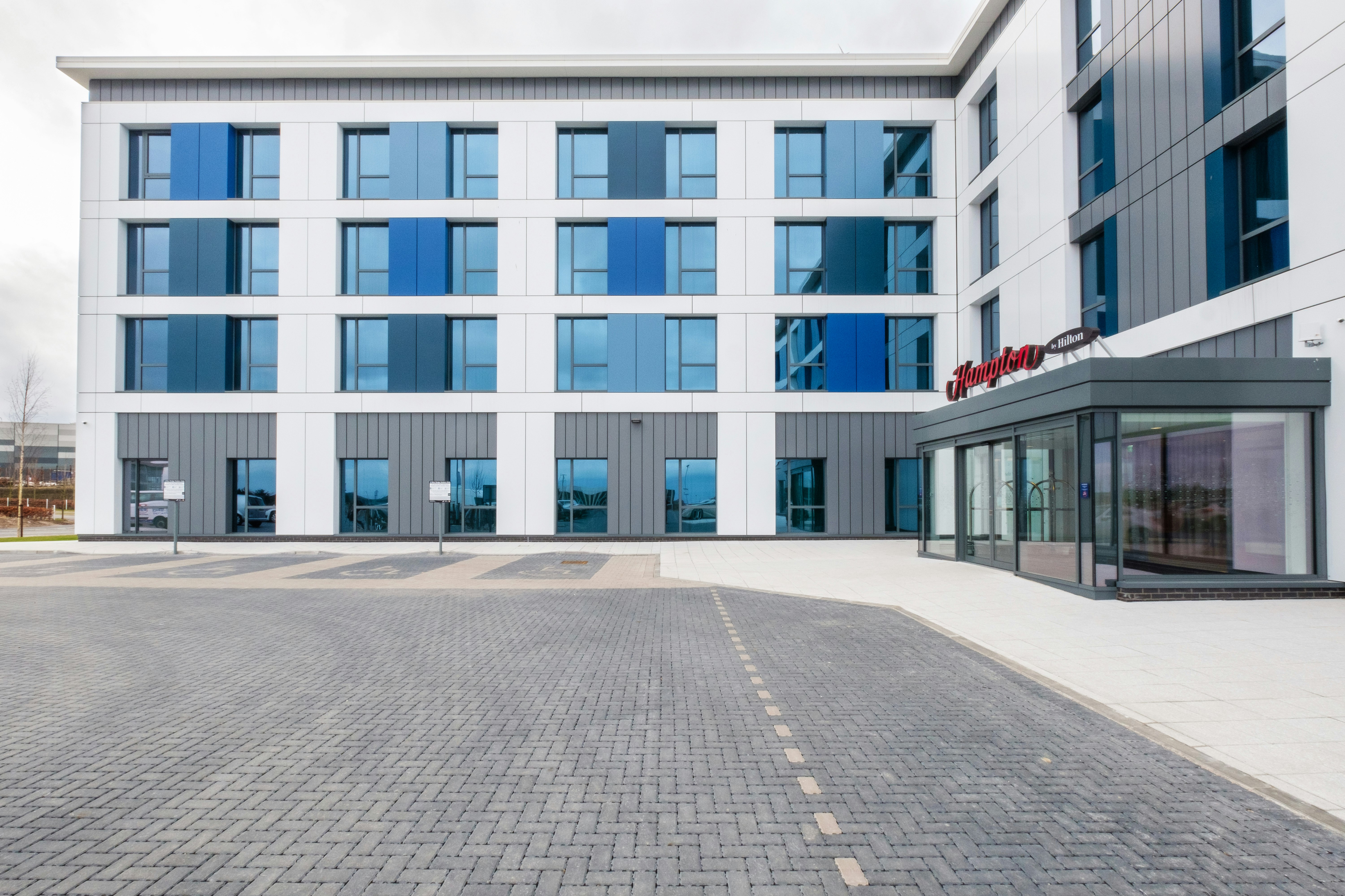 HAMPTON BY HILTON ABERDEEN AIRPORT 41/46