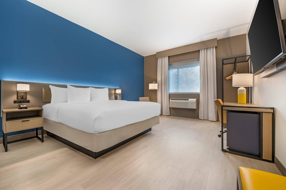 Comfort Inn & Suites Orlando Sanford Airport 16/54