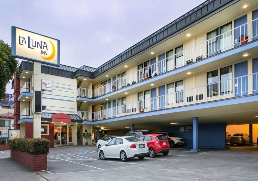 La Luna Inn 5/49