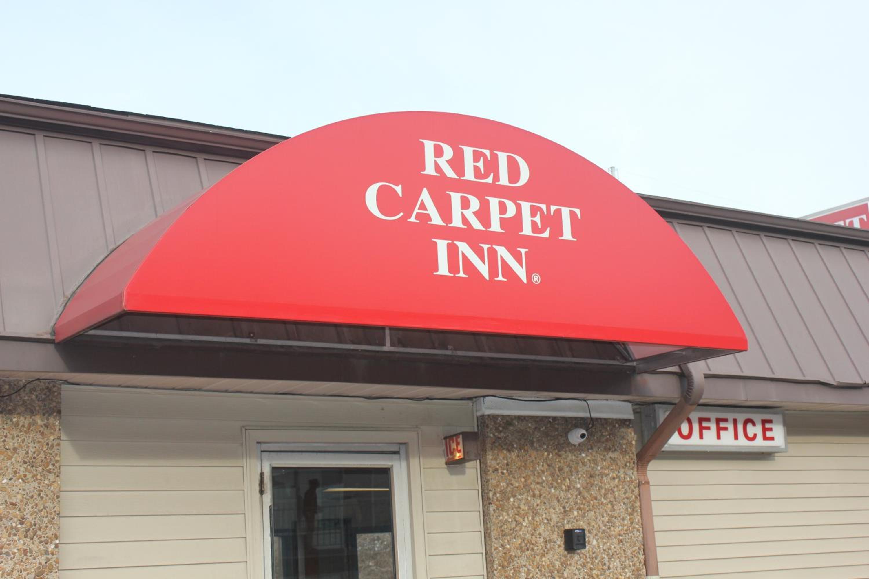 Red Carpet Inn Louisville 3/39