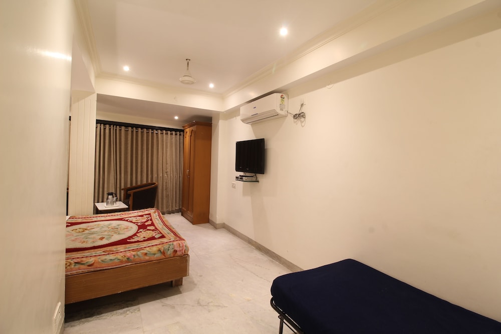 Hotel Shivkrupa 24/50