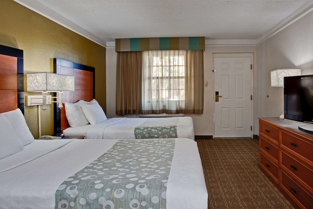 La Quinta Inn by Wyndham Orlando Airport West 18/40