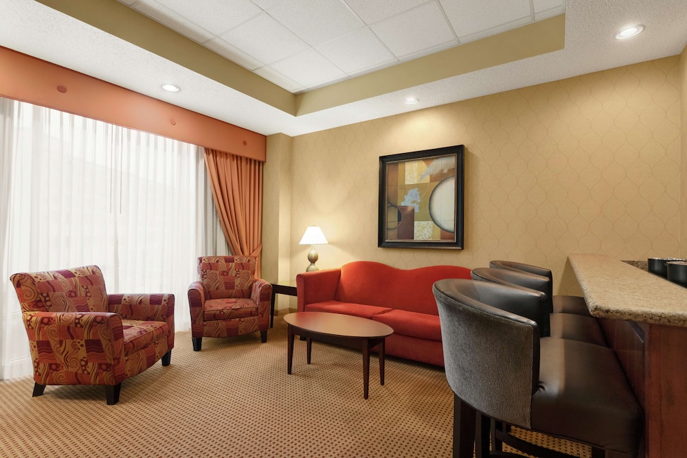 Embassy Suites by Hilton Huntsville 37/76