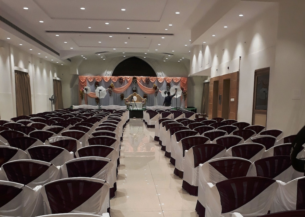 Venky Residency 20/26