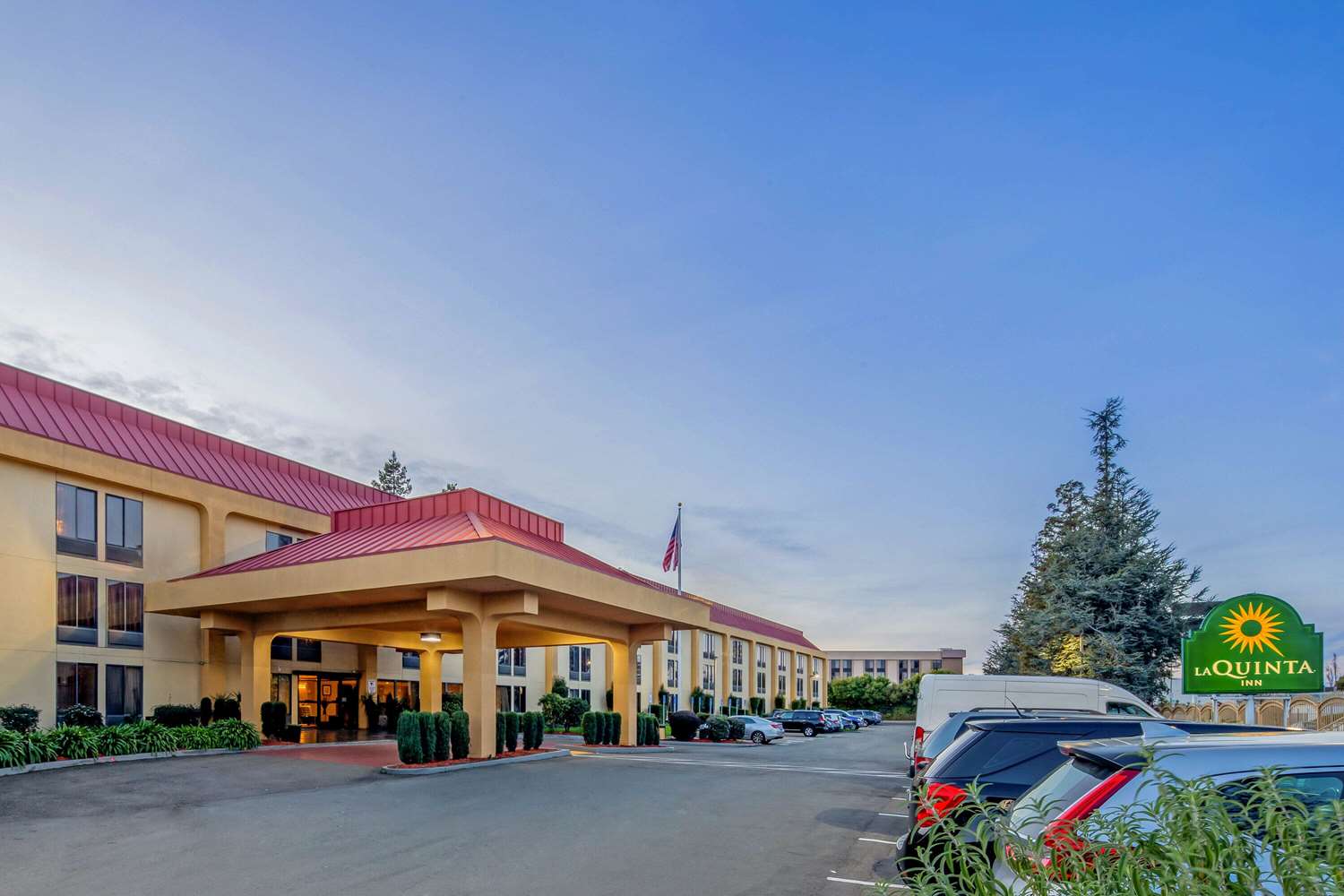 La Quinta Inn And Suites By Wyndham Oakland Airport Coliseum 4/45