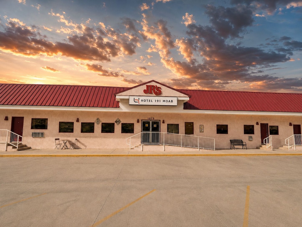 Hotel 191 - Moab 40/50
