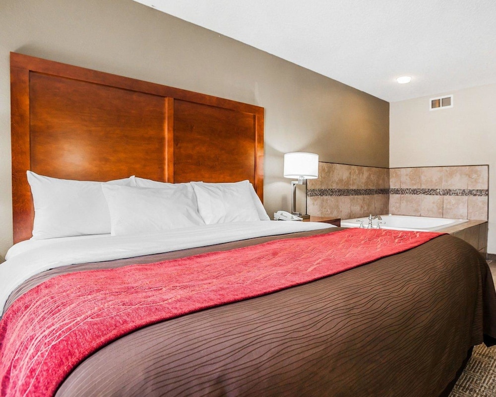 Comfort Inn And Suites Moberly Ex Holiday Inn Express Moberly 9/36