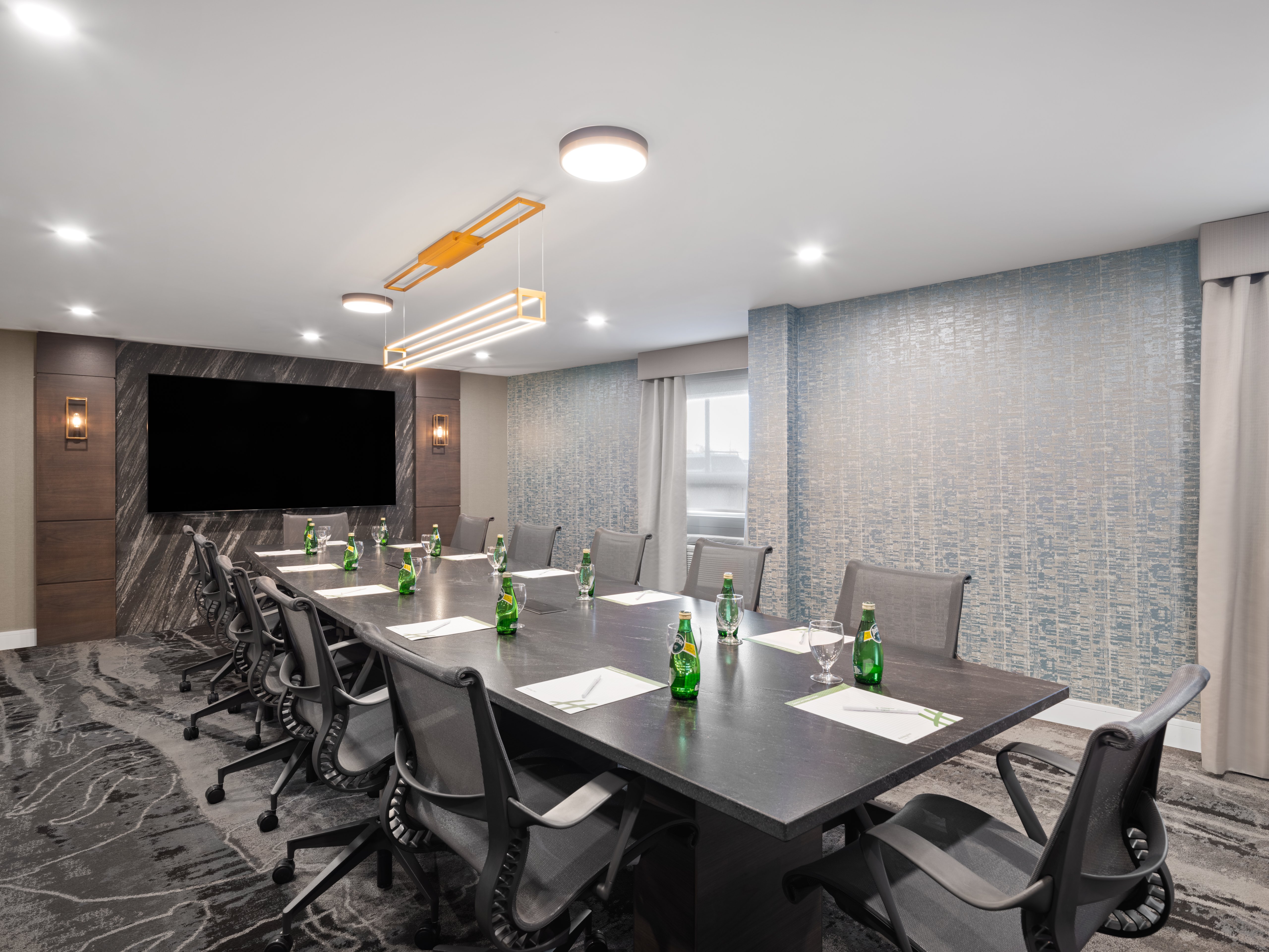 Holiday Inn Calgary- Airport 54/65