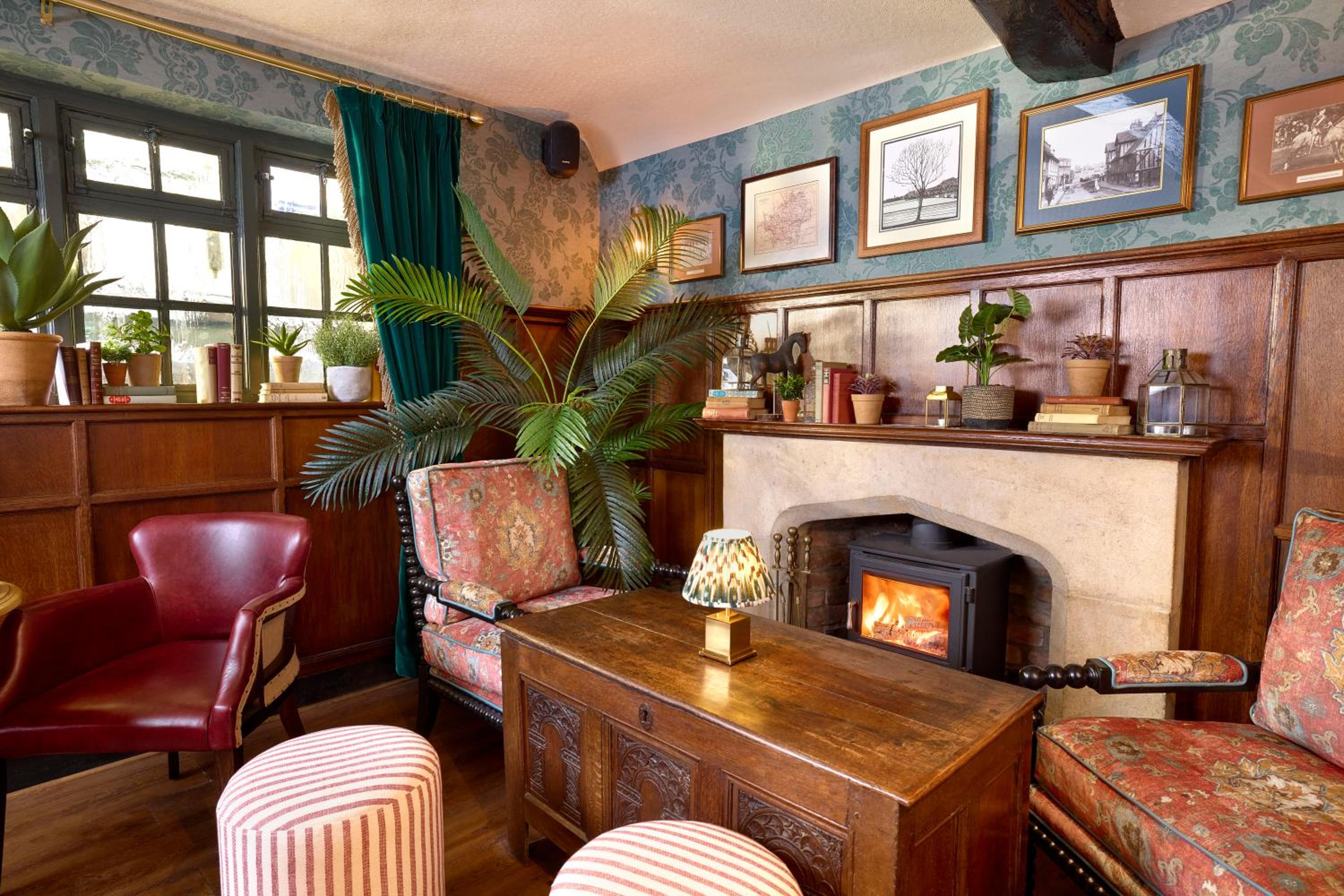 Salisbury Arms Hotel 6/54