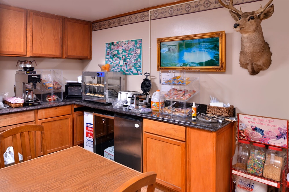 Americas Best Value Inn Jonesville/Hillsdale 30/37