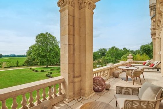Grand Barrail Chateau Resort & Spa 9/30