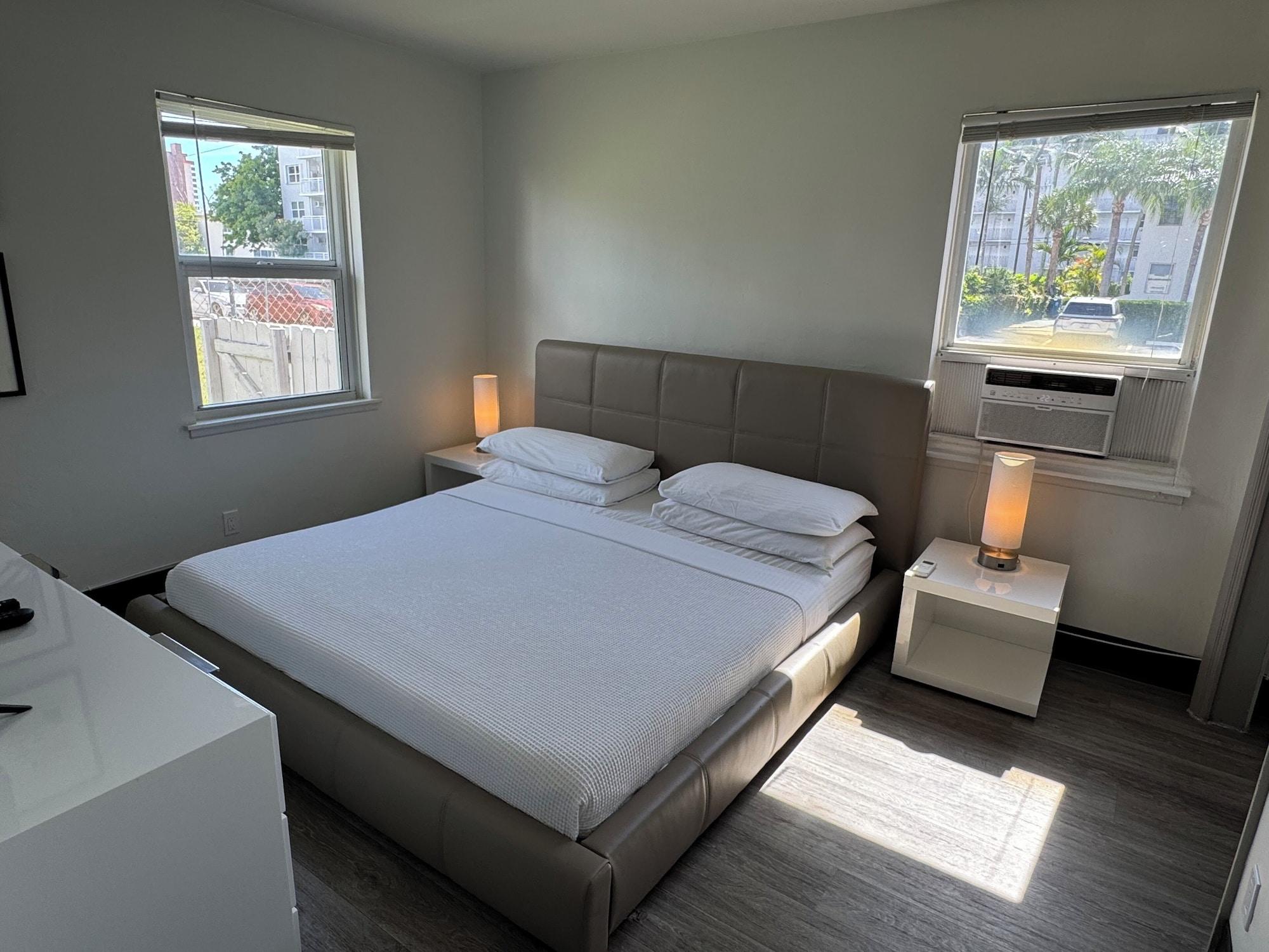 2 Bedrooms, Suite, Traditional Building