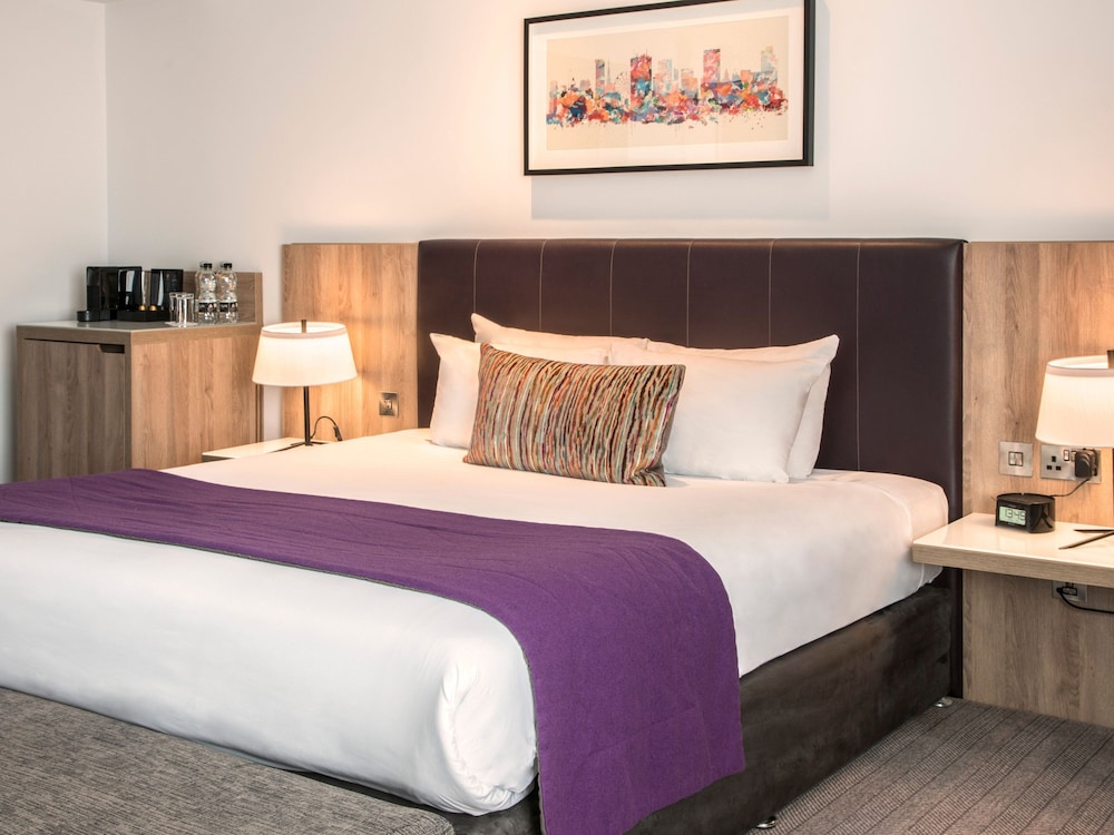 EXECUTIVE, DOUBLE BED