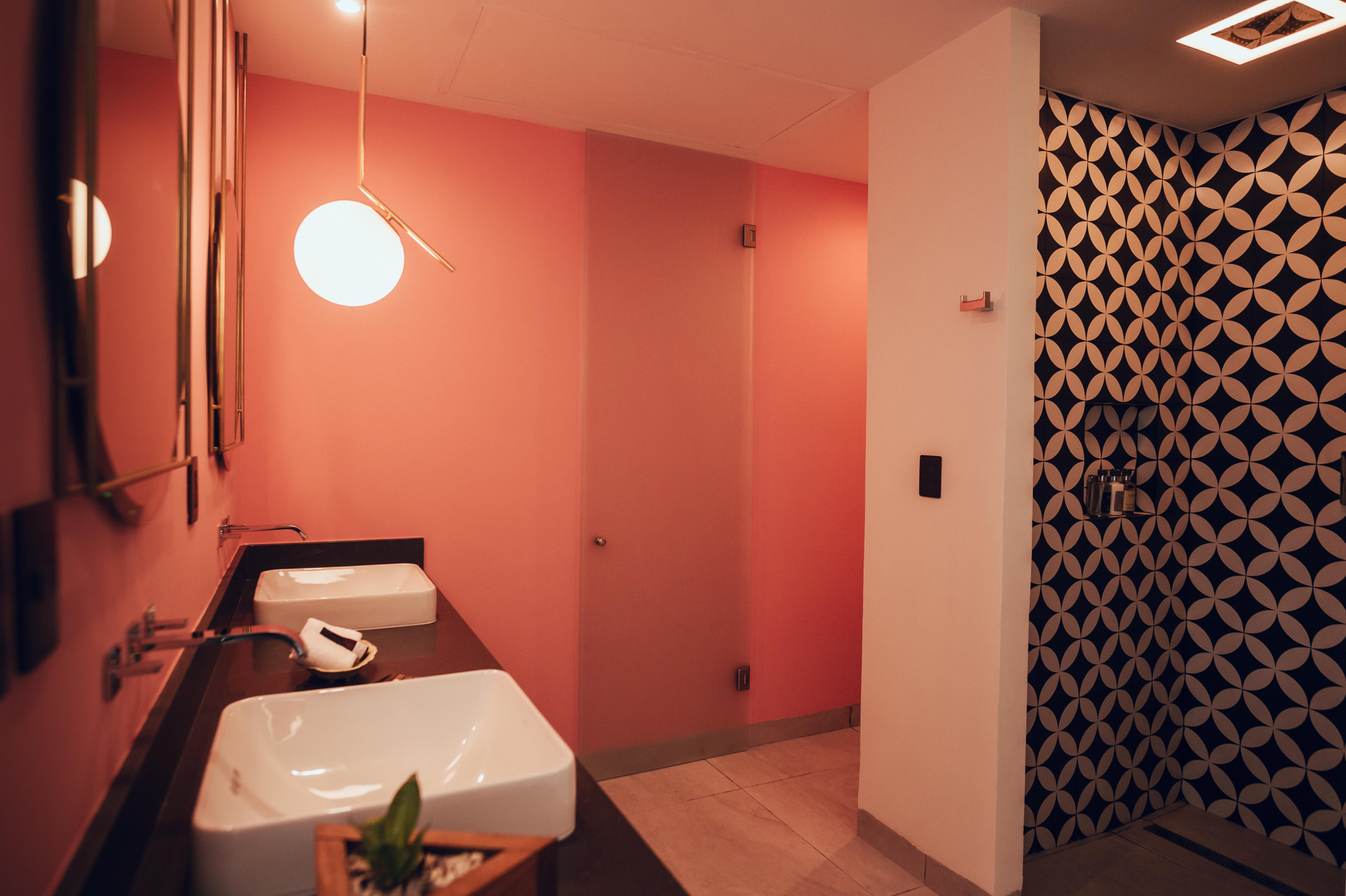 Superior, Double Bed, Street View، Calixta Hotel 7/9