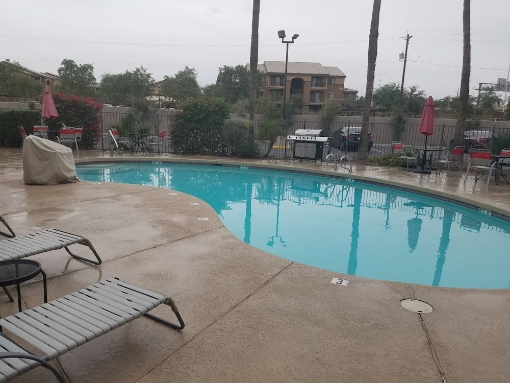 Infinity Inn & Suites 3/30