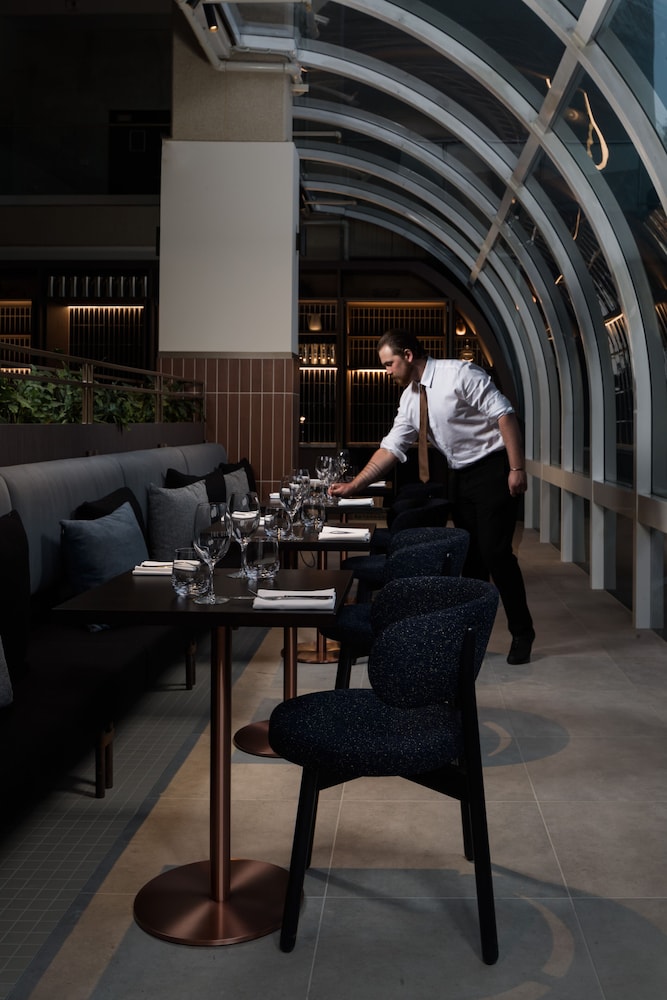 Rydges Canberra 56/59
