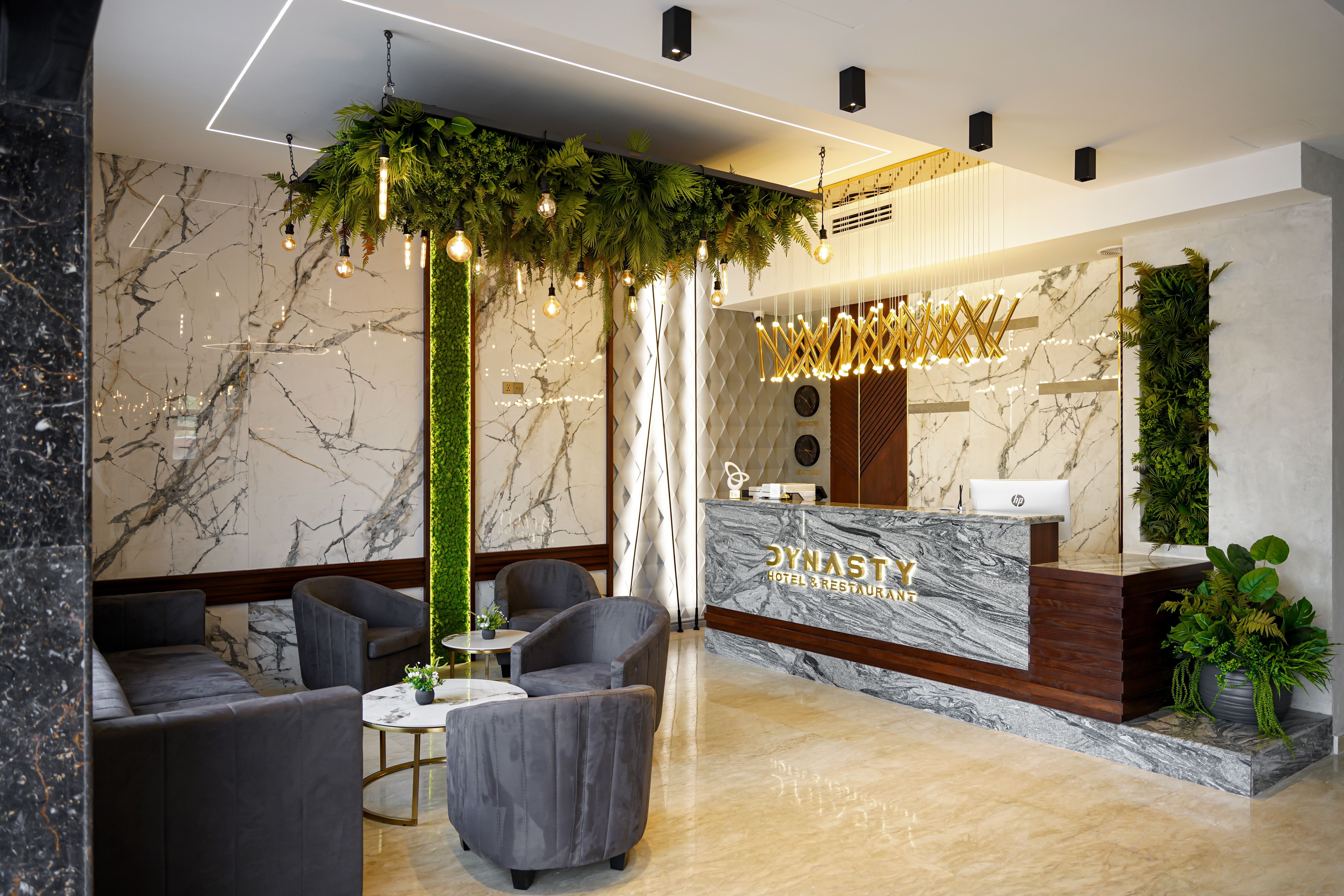 Dynasty Hotel 12/28