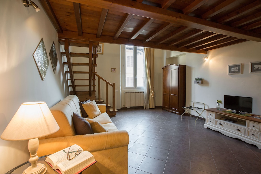 Charming Suite Cavour Heart Of Florence 13/23
