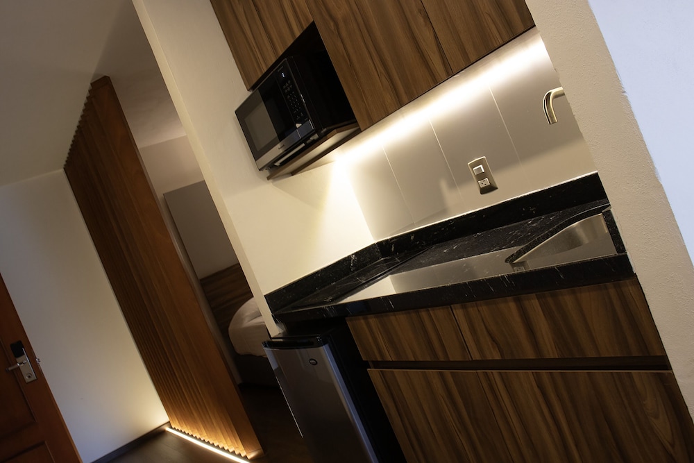 Estanza Hotel and Suites 58/58