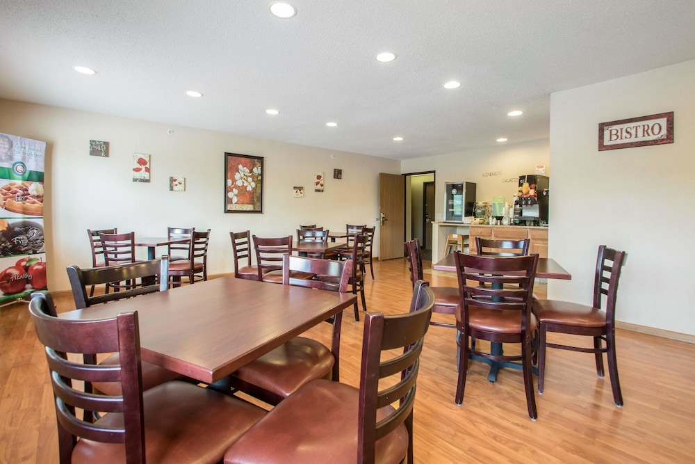 Quality Inn & Suites Sun Prairie Madison East 29/32
