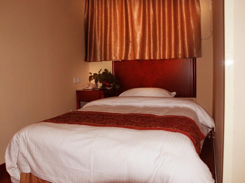 GreenTree Inn ShanDong WeiFang LinQu ZhanQian Road LuChuan Business Hotel 13/43
