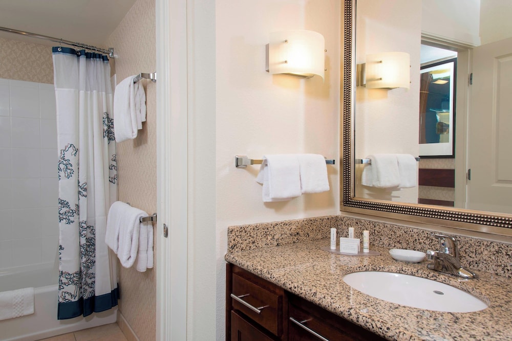 Residence Inn Toledo Maumee 26/28