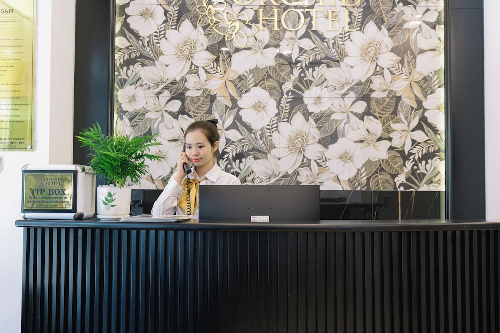 Orchid Hotel 12/71