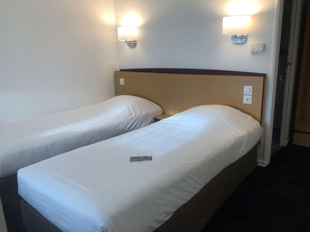 Kyriad Niort Est La Creche 13/51