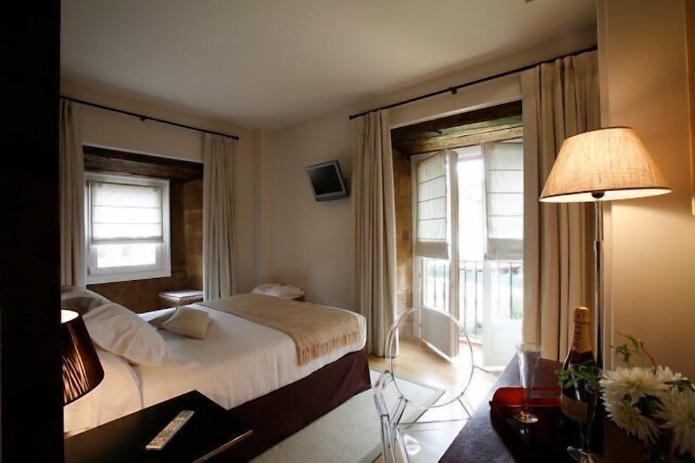 Hotel Palacio Munatones 15/50