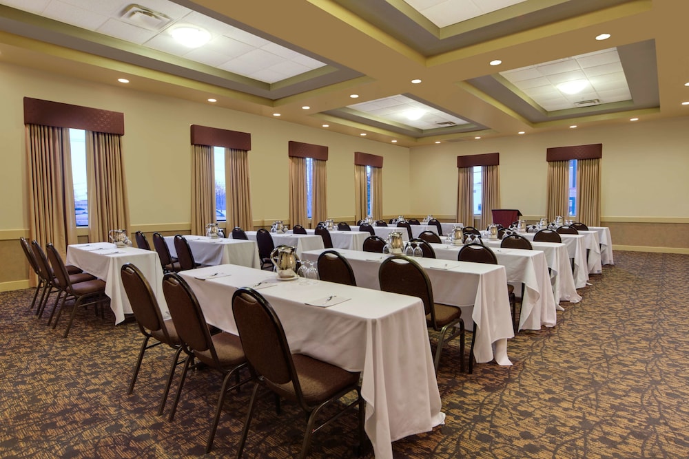 Best Western Plus Winnipeg Airport Hotel 44/45