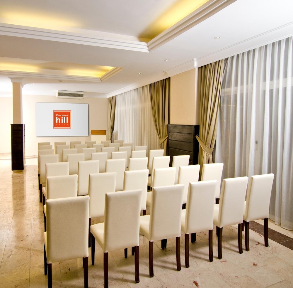Citys Hill Hotel 43/54