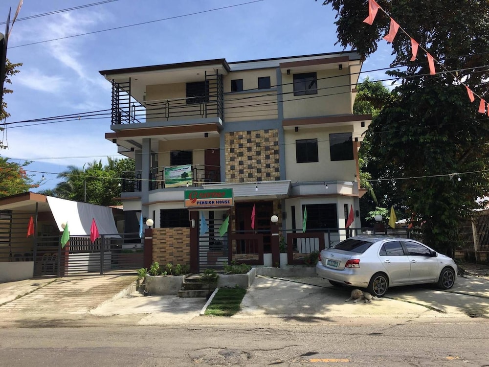 Gravino Pension House 9/52