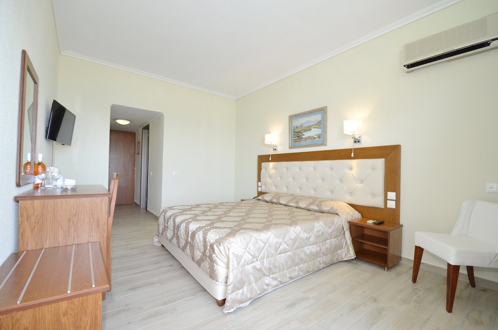 Mendi Beach Hotel 12/50