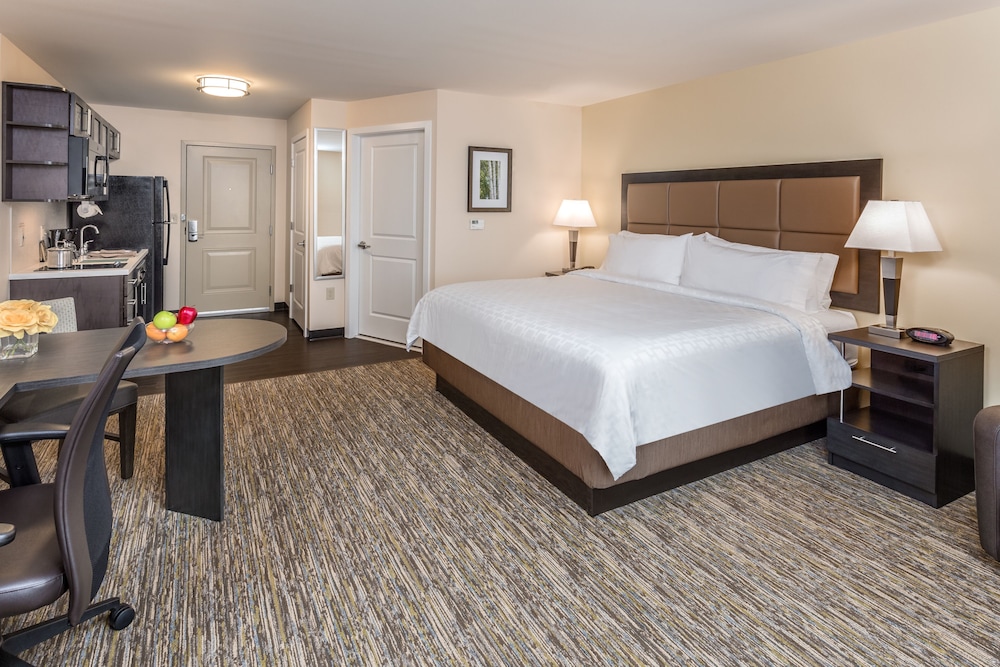 CANDLEWOOD SUITES BENSALEM - PHILADELPHIA AREA 12/38