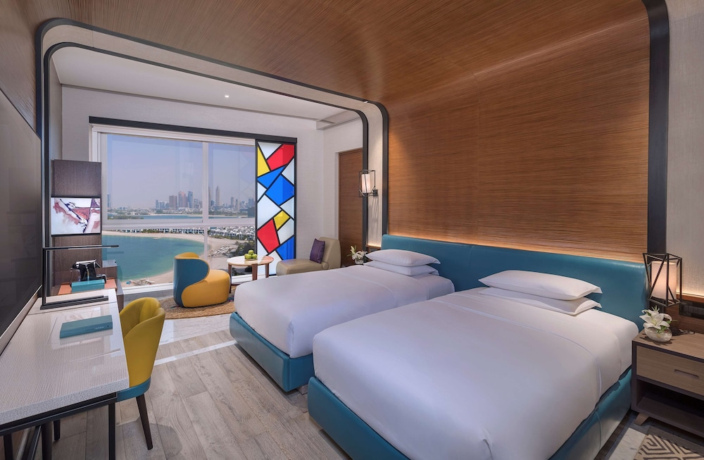 ANDAZ, TWIN BEDS, SEA VIEW