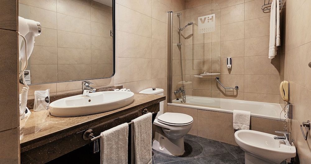Hotel Vertice Aljarafe 63/64